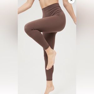 OFFLINE BY AERIE REAL ME HIGH
WAISTED LEGGING